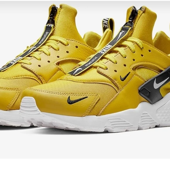 Nike Bright Yellow and Black Athletic Shoes - Picture 2 of 5